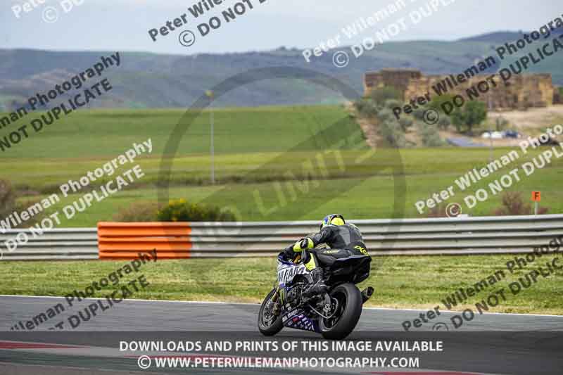 cadwell no limits trackday;cadwell park;cadwell park photographs;cadwell trackday photographs;enduro digital images;event digital images;eventdigitalimages;navarra;no limits trackdays;peter wileman photography;racing digital images;trackday digital images;trackday photos